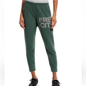 FREECITY 3/4 COTTON SWEATPANTS (XS) in Bush/Green